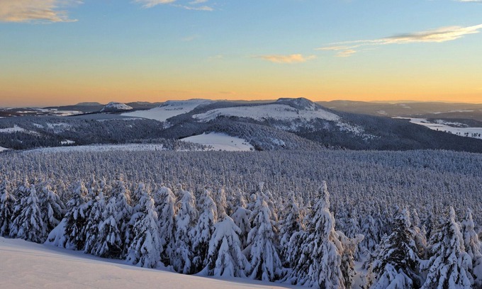 Vielprat Cottage | Gite Vielprat, 4 bedrooms, 8 persons