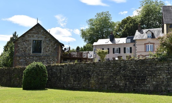 Le Neufbourg House | Gites in Le Neufbourg -Mortain