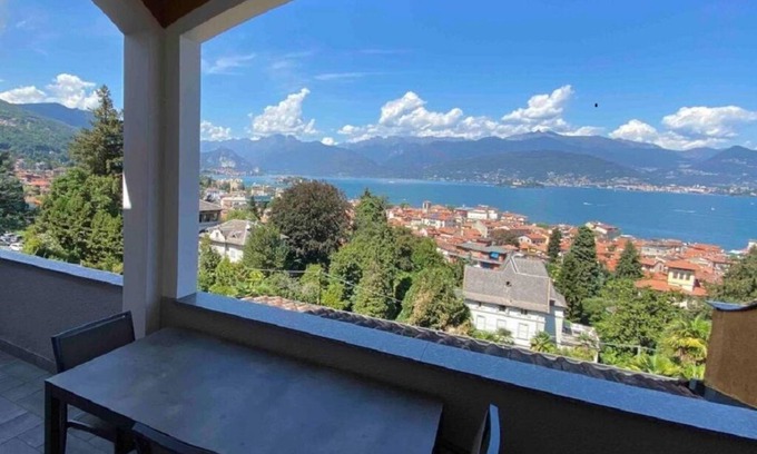 Stresa Apartment | Giulia apt in Stresa, superb view of Lake Maggiore, balcony, A/C, garage, garden