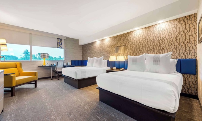 Ottawa Division Hotel | GLō Best Western Kanata Ottawa West