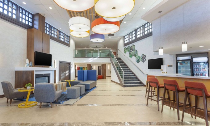 Gateway Hotel | GLō Best Western Mississauga Corporate Centre
