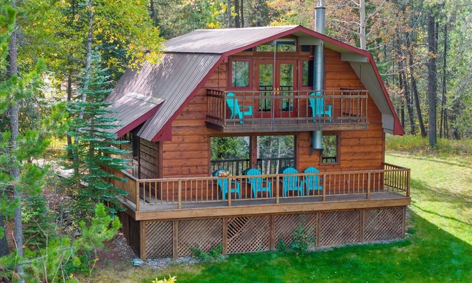 West Glacier Cabin | Glacier Park and Golf Course Views