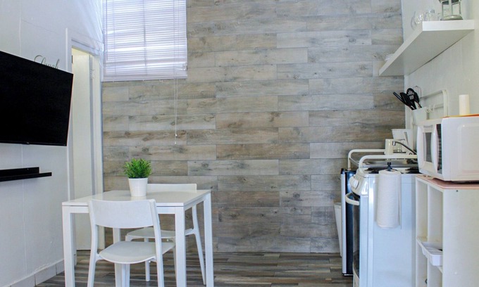 Ponce Centro Apartment | Gladiolas 1103
