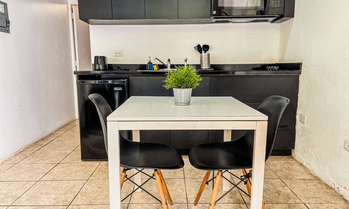 Ponce Centro Apartment | Gladiolas 2103