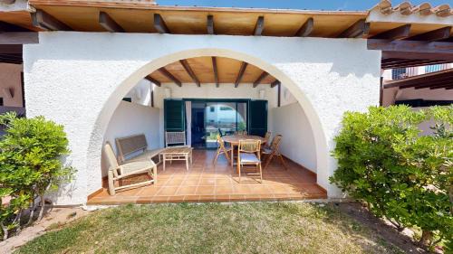 El Perello House | Gladiolus