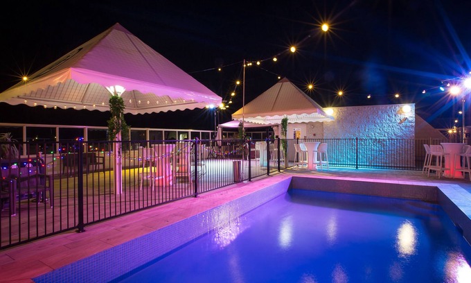 Gladstone Hotel | Gladstone Reef Hotel Motel