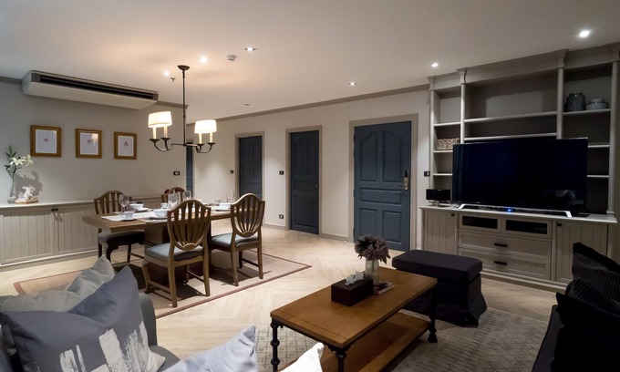 Ekkamai Apartment | Glamorous Peaceful Apt 2br 2ba Centre Wparkin 7 Mins to Bts Free Wifi