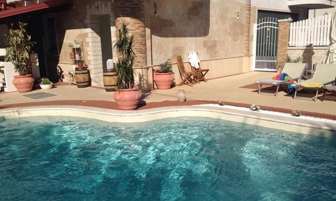 Taverna Bed & Breakfast | Glamour Bed And Breakfast