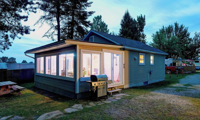 Saint-Michel-des-Saints House | Glamping chalet on campsite Boat Lac Naviguable