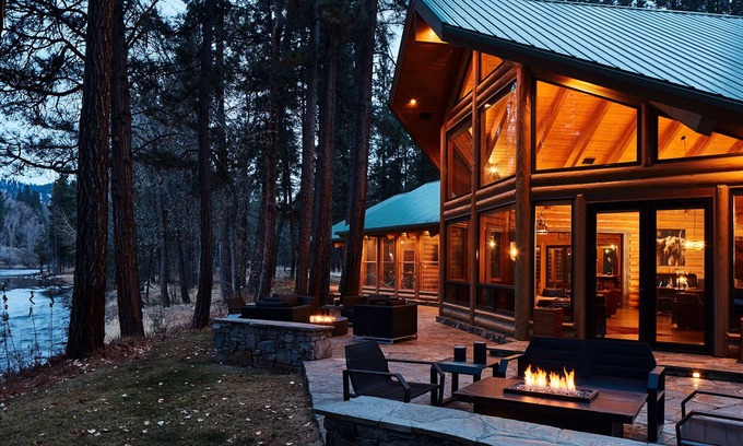 Grantsdale Cabin | Glamping Cabin on the Bitterroot River