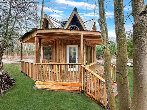 Langton House | Glamping Forest Hideaway Hike-grill-stargaze