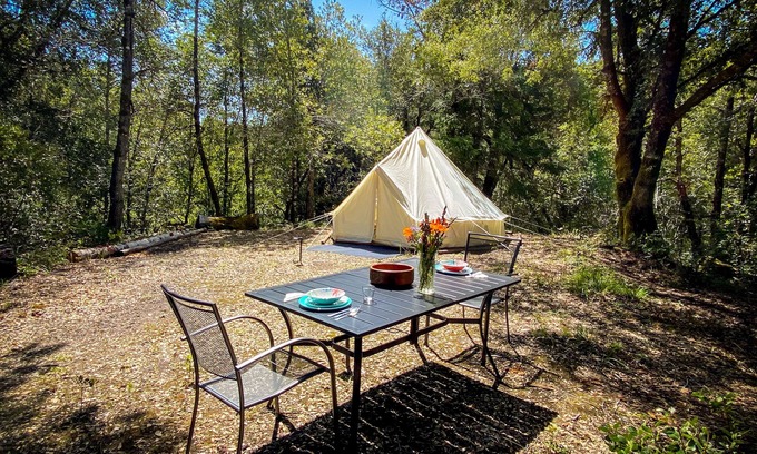 Garberville RV Rental | Glamping in the Redwoods, with hot tub! The Knoll