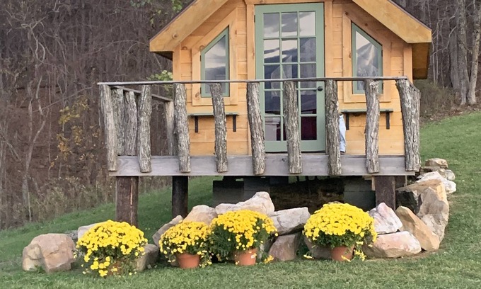 Covington Cabin | Glamping in the Tiny House with a Huge View