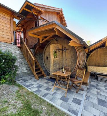 Trebnje Other | Glamping Medvedjek - Nočitev v vinskem sodu