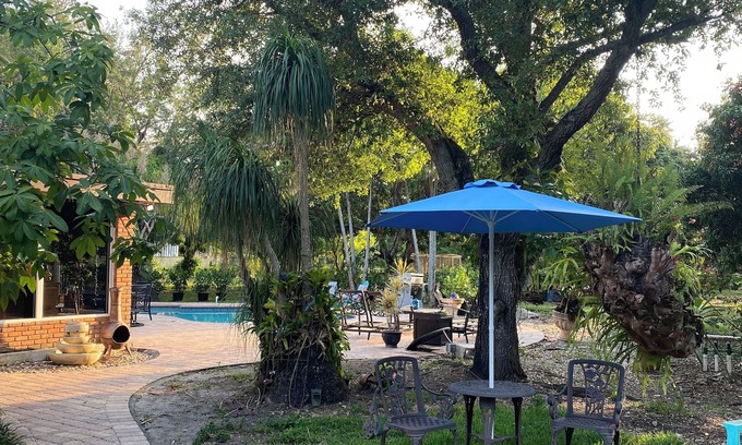 Homestead Apartment | Glamping Miami Farm area RV friendly between Kendall and Key Largo hookup ready!
