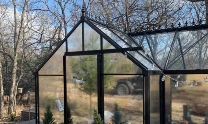 Lawrence Bed & Breakfast | Glamping Under the Stars at The Little Forest Nest!