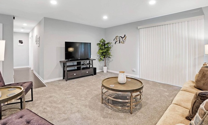 Glendale Heights House | Glendale Heights Rental- Windsor Ln