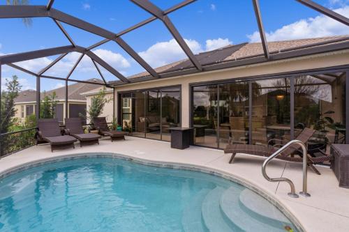 The Villages House | Glendale - Villagepeople