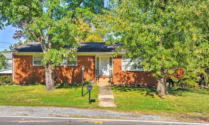 Montpelier Apartment | Glenn Dale Apt w/Yard ~ 15 Mi to Washington!