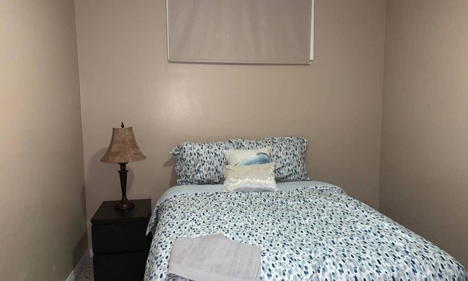 Fort McMurray House | GLENWOOD: 1 bedroom space- B3