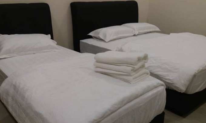 Sepang Ski Chalet | GLG KLIA Transit 3-Guests Room-G + Free drop off