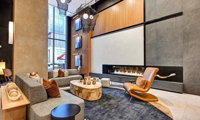 Reston Apartment | Global Luxury Suites at Town Center