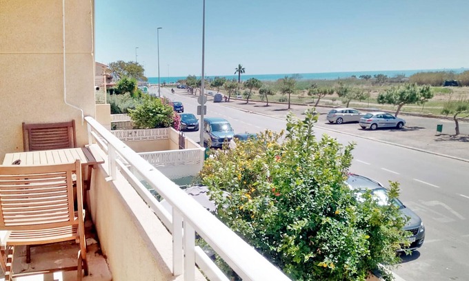 Canet de Berenguer Apartment | Global Properties: Pet Friendly Apartment in Canet Playa