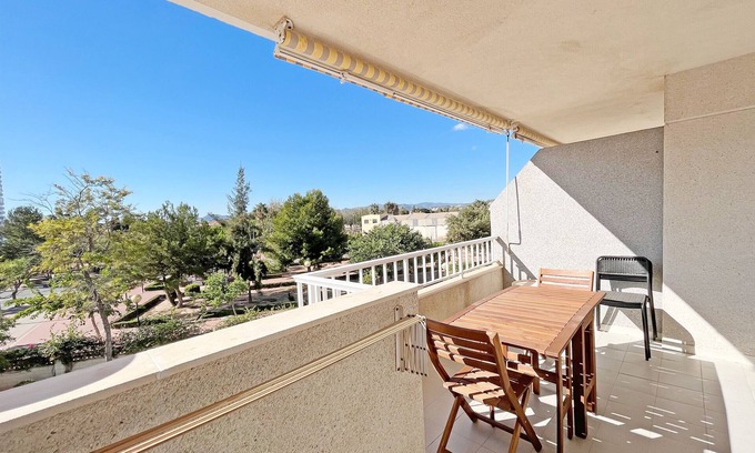 Canet de Berenguer Apartment | Global Properties: 3 bedroom flat with terrace in Canet Beach