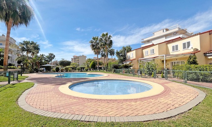 Canet de Berenguer Apartment | Global Properties: Practical flat in Canet Beach