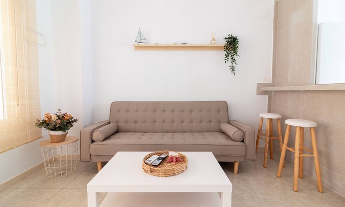 El Grau de Moncofa Ski Chalet | Global Properties: 3-Bedroom Home with Terrace in Moncofar