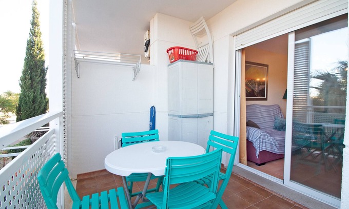 Playa de Almarda Apartment | Global Properties: Apartment with pool on Corinto beach