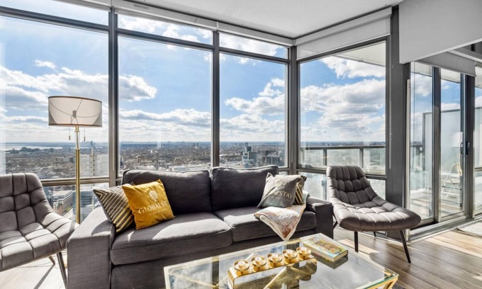 Bay Cloverhill Condo | GLOBALSTAY. 3 BR Enchanting Panoramas Lake Ontario