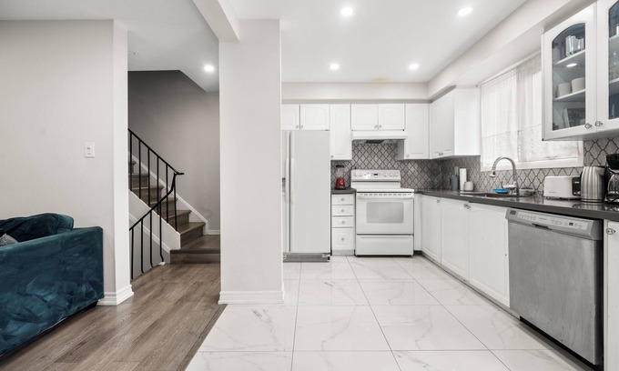 Scarborough Apartment | GLOBALSTAY Rooming House in Scarborough