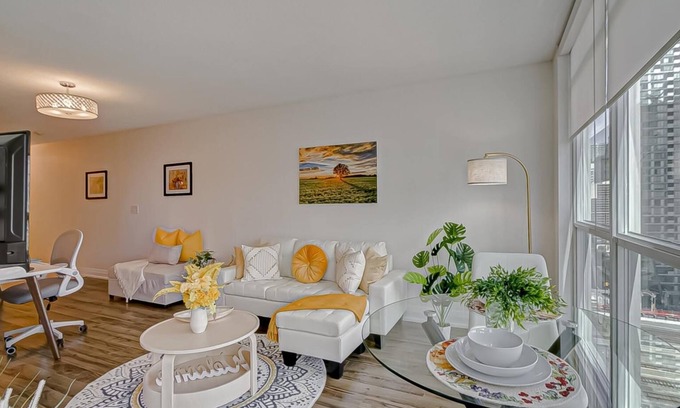 Downtown Toronto Condo | GLOBALSTAY. Sunbeamly 1 Bedroom Condo in the Heart of DT Toronto