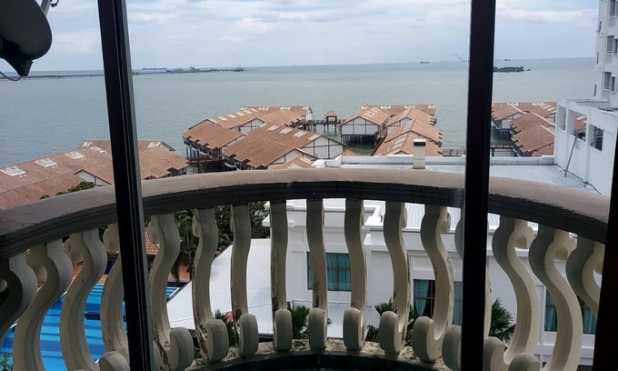 Taman Tanjung Apartment | Glory 2 Beds Room By Alpine