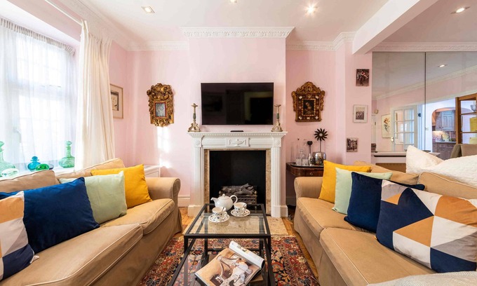 Chelsea House | Godfrey Street - Three Bedroom House, Sleeps 5