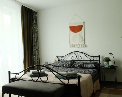 Baia Mare Apartment | Godspeed Artist's Getaway