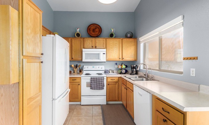 Gold Canyon House | Gold Canyon Sun and Soak