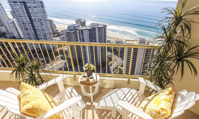 Main Beach Apartment | Gold Coast Amor'e luxury Sub Penthouse at Contessa