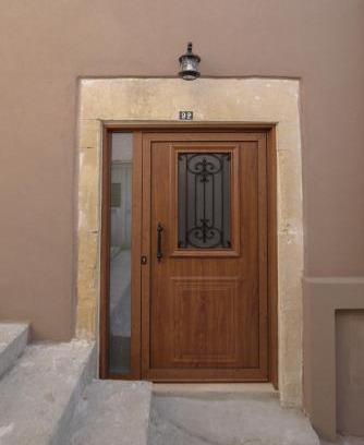 Nikos Kazantzakis Apartment | Gold Queen Apartment
