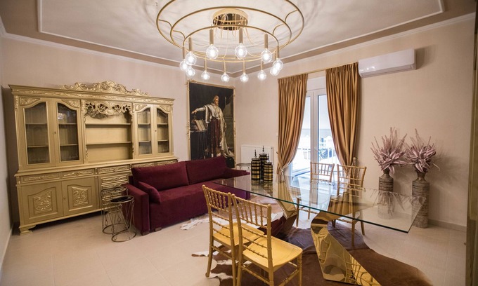 Drama Apartment | Gold Residences