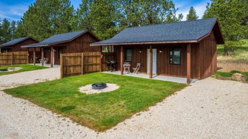 Custer House | Gold Valley Camp Cabin 3