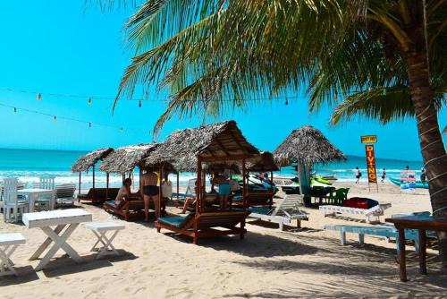 Uppuveli Hotel | Golden Beach Hotel & Restaurant