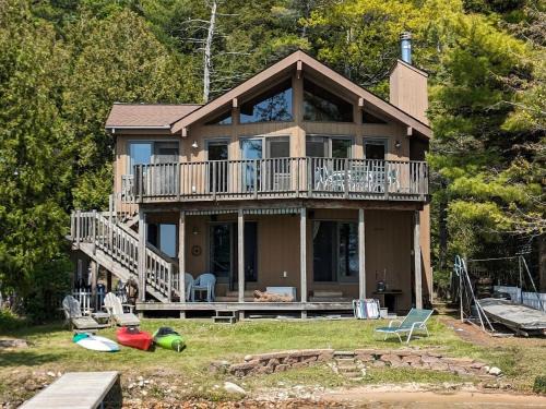 Beulah House | Golden Crystal Shores