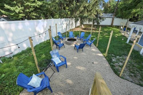 Valparaiso House | Golden Dunes Stay Valpo 5 BR, 3 King Beds, Game Area