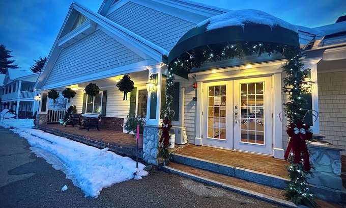 North Conway Hotel | Golden Gables Inn