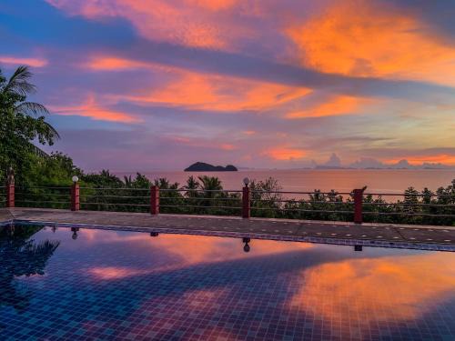 Wok Tum Resort | Golden Hill Resort