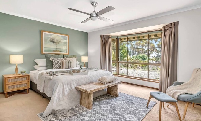 McLaren Vale House | Golden Homestead A Panoramic Vineyard Escape