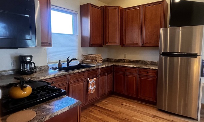 Pleasant View Apartment | Golden In-Law: Red Rocks & DT!