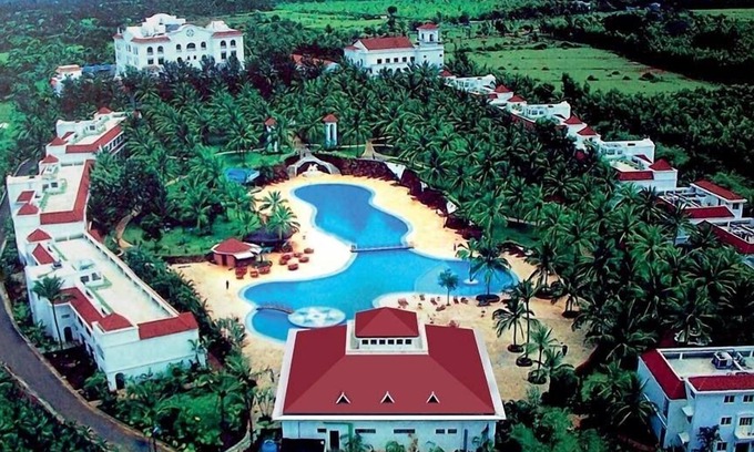 Narasapura Hotel | Golden Palms Hotel And Spa